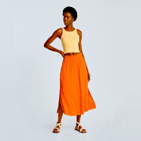 Everlane Dresses & Skirts - Everlane NAIA Ripple Skirt Size Small. POCKETS